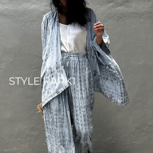 STYLE PARK KIMONO SET with BELT & BAG in FRENCH COURT BLUE / GRAY - ONE SIZE - Picture 2 of 7